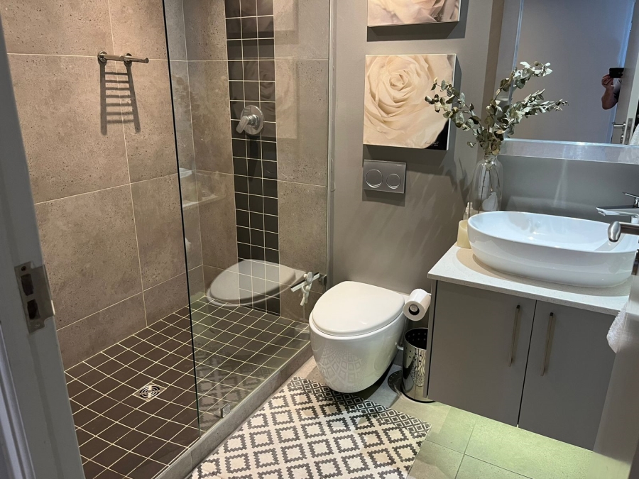 To Let 2 Bedroom Property for Rent in Sea Point Western Cape